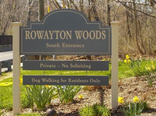 144 Rowayton Woods Dr, Norwalk CT  06854-3940 exterior