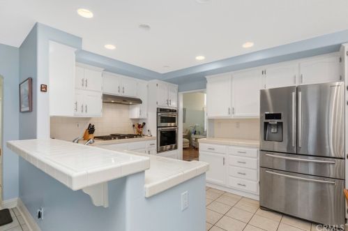 1874 Natalie Ln, Riverside CA  92506-4656 exterior