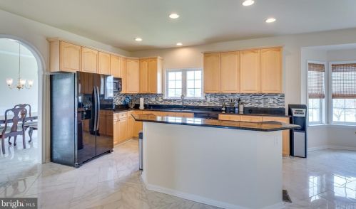 288 Fraser Ct, Charles Town WV  25414-5463 exterior