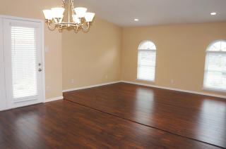 2122 Courtland Cir, Carrollton TX  75007-3243 exterior