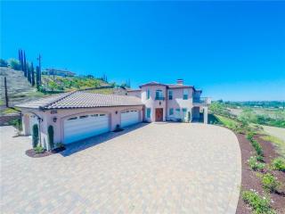 41175 Van Tu Ln, Temecula, CA 92591-4934