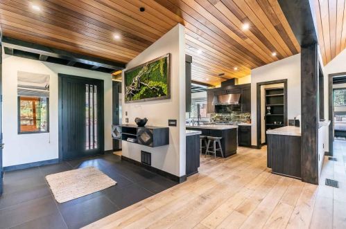 7770 Lahontan Dr, Truckee CA  96161-5184 exterior