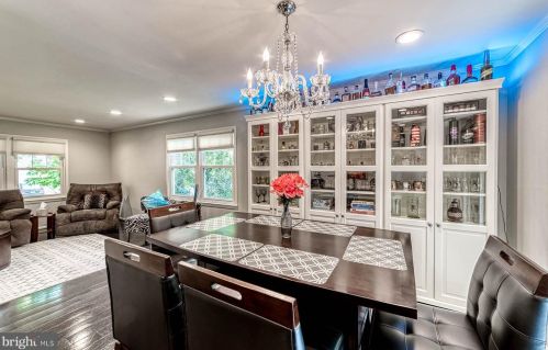 7219 Willow Oak Pl, Springfield VA  22153-1543 exterior