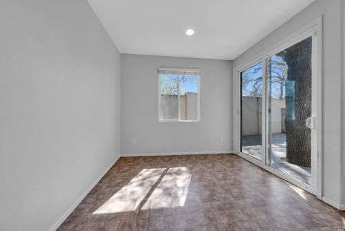 413 Comstock Way, Vacaville CA  95688-3128 exterior
