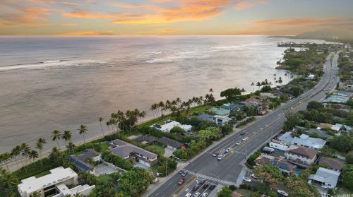 5633 Kalanianaole Hwy, Honolulu, HI 96821-2303