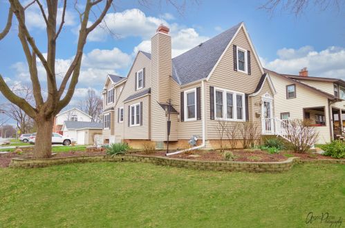 431 Elm St, Itasca, IL 60143-1719