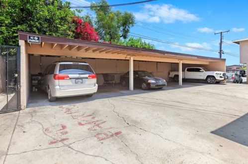 1128 Mayfair Ave, Anaheim CA  92801-2949 exterior