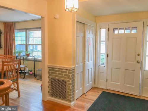 43 Philip Dr, Princeton NJ  08540-5409 exterior