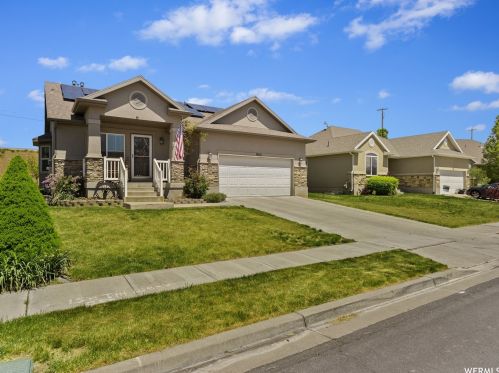 935 Chris Cir, Clearfield, UT 84015-6289