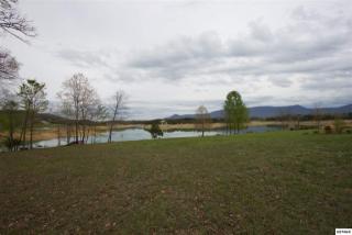 2220 Ted Moore Rd, Dandridge, TN 37725-6722