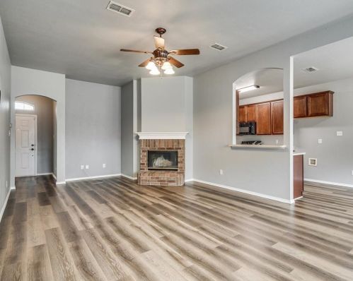 2014 Cancun Dr, Midlothian TX  76063-8522 exterior