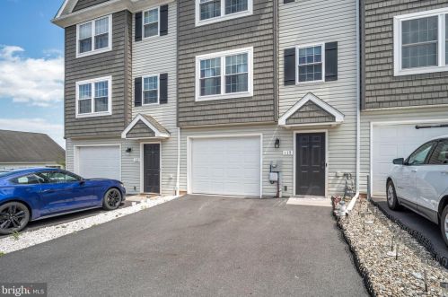 115 Kentwell Dr, York, PA 17406-6080