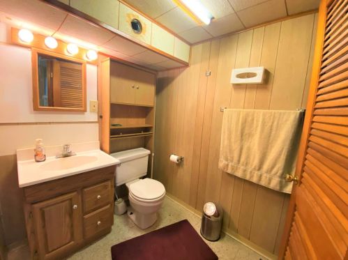 747 Newton St, Gary IN  46405-1131 exterior