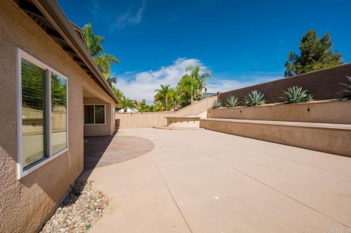 1430 Stanislaus Dr, Chula Vista CA  91913-1478 exterior