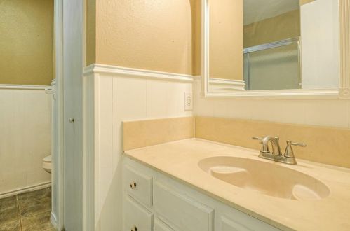 501 Center St, Whitewright TX 75491-2804 exterior