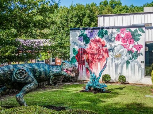 1886 Marietta Rd, Atlanta GA  30318-2764 exterior