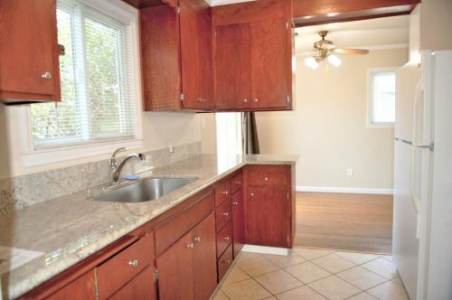 138 Geneva Ave, Hayward, CA 94544-8146
