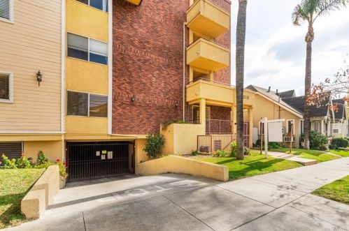 318 Adams St, Glendale, CA 91205-1833