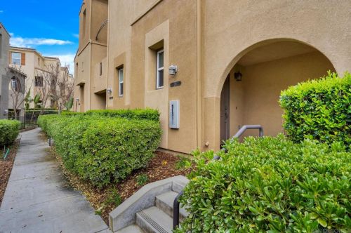 726 Kellogg St, San Marcos CA  92078-7300 exterior