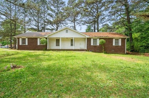 2409 Three Bars Dr, Lithonia, GA 30078-2642