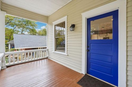 541 Elbridge Dr, Atlanta GA  30318-5103 exterior