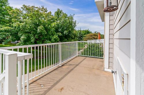 2107 Cedar Grove Trl, Saint Paul MN  55122-1575 exterior