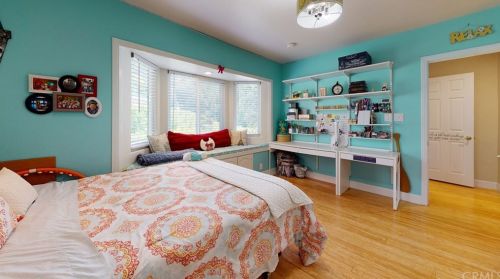 990 25 St, Upland CA 91784-1006 exterior