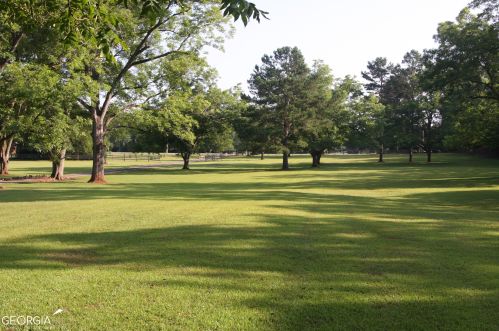4302 Old Dawson Rd, Albany, GA 31721-9142