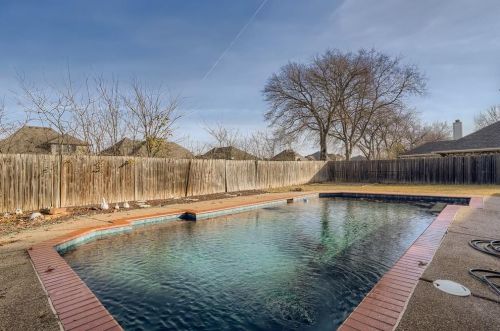 6848 Megan Ln, Fort Worth TX  76182-4442 exterior
