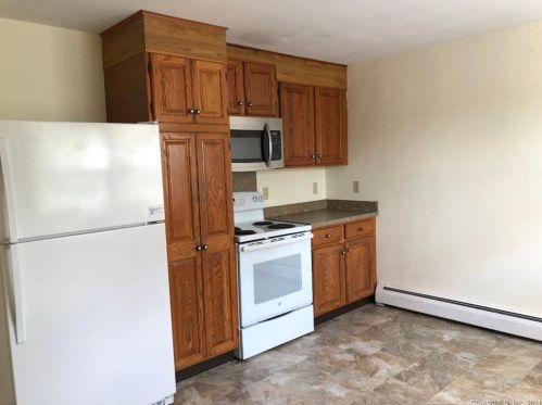 179 Park Ave, Colchester, CT 06415-1114