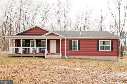 484 Sleepy Woods Rd, Cross Junction, VA 22625-1655