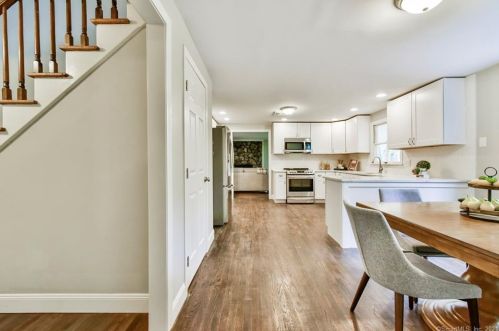 195 Orchard Hill Dr, Wapping CT  06074-3022 exterior