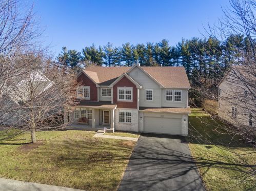 507 Old Walnut Cir, Gurnee, IL 60031-5332