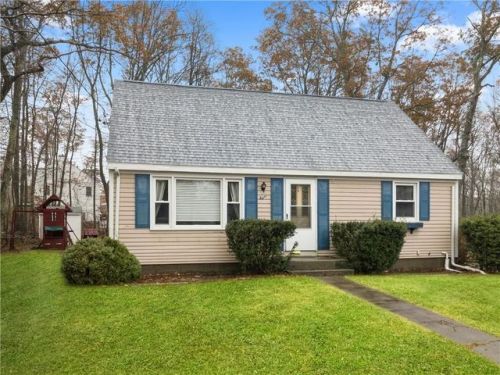 8 Fern Way, Tiverton, RI 02878-3302