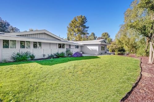 80 Vista Lago Dr, Simi Valley, CA 93065-4053