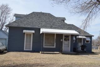 1004 State St, Ellsworth, KS 67439-2133