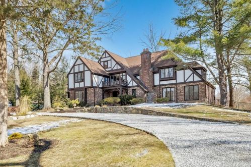 23 Russett Rd, Sandy Hook, CT 06482-1432