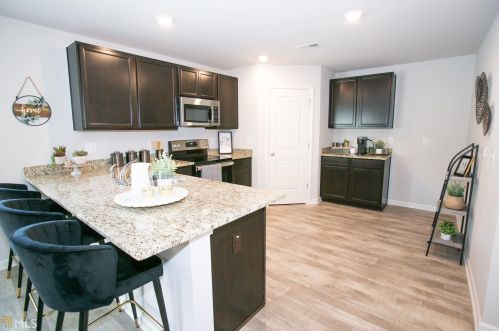 362 Daffodil Dr, Temple, GA 30179-5620