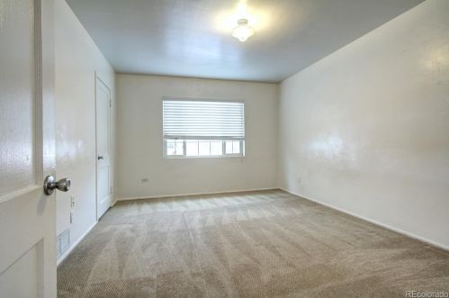 928 Scranton St, Denver CO  80011-6404 exterior