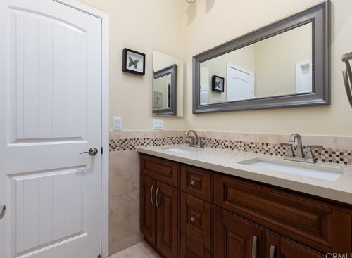 1715 Flower St, Santa Ana CA 92706-1502 exterior