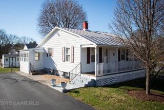 2408 4th St, Staunton, VA 24401-2705