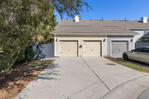 2040 Promenade Ct, Mount Pleasant SC  29466-7231 exterior