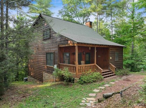 300 Highland Trl, Cleveland, GA 30528-8314