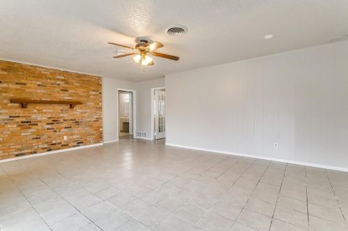 324 Afton Rd, Fort Worth TX  76134-3947 exterior