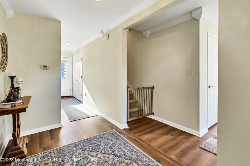 8 Oak Ln, Plumsted Township, NJ 08533-1806