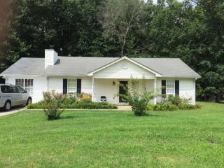 3934 Pinedale Ln, Gainesville, GA 30507-9481
