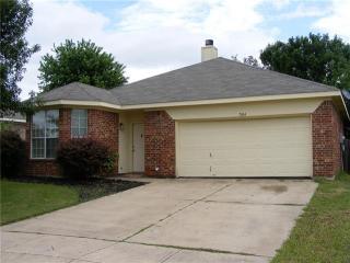 7104 Park Creek Cir, Fort Worth TX  76137-4508 exterior