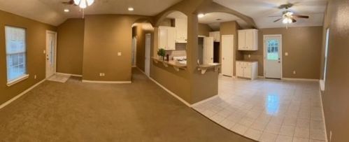 1497 Dallas St, Conroe, TX 77301-2106