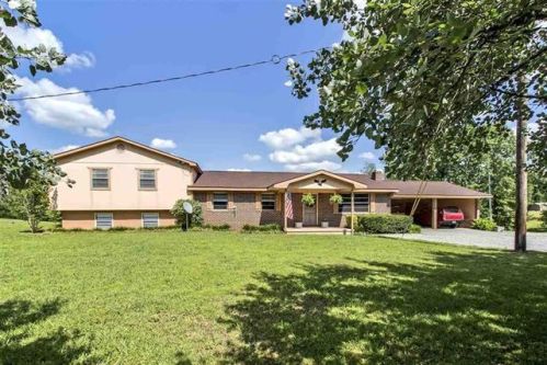 300 Bowman Ln, Decatur, TN 37322-4933