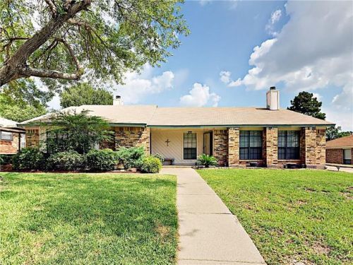 2317 Chestnut Way, Bedford, TX 76022-7759